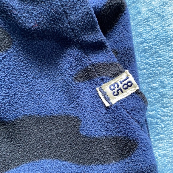 2 pair of Carter’s brand pants. Size 2T - Picture 8 of 11